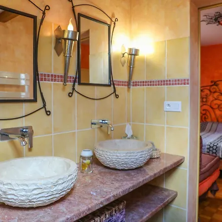 Le Nid De L'ecureuil Bed and breakfast