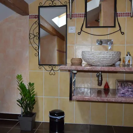 Le Nid De L'ecureuil 3* Brens