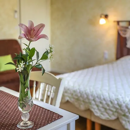 Le Nid De L'ecureuil Bed & Breakfast Brens (Tarn)