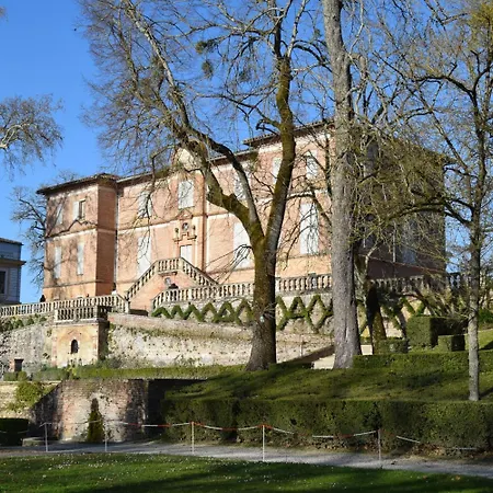 Le Nid De L'ecureuil Bed and Breakfast 3*