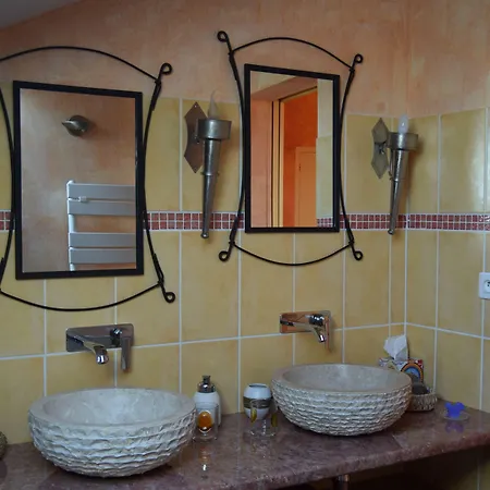 Le Nid De L'ecureuil 3*