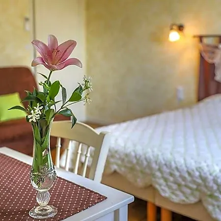 Le Nid De L'ecureuil Bed & Breakfast
