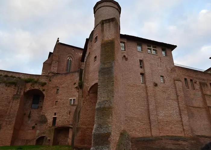 Le Nid De L'ecureuil 3* Brens (Tarn)