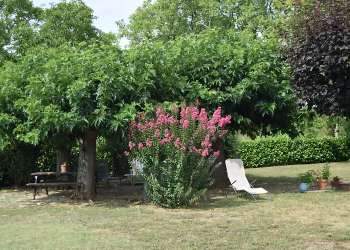 Le Nid De L'ecureuil 3* Brens (Tarn)