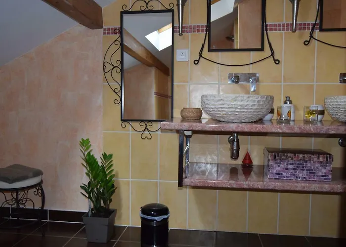 Le Nid De L'ecureuil 3* Brens (Tarn)